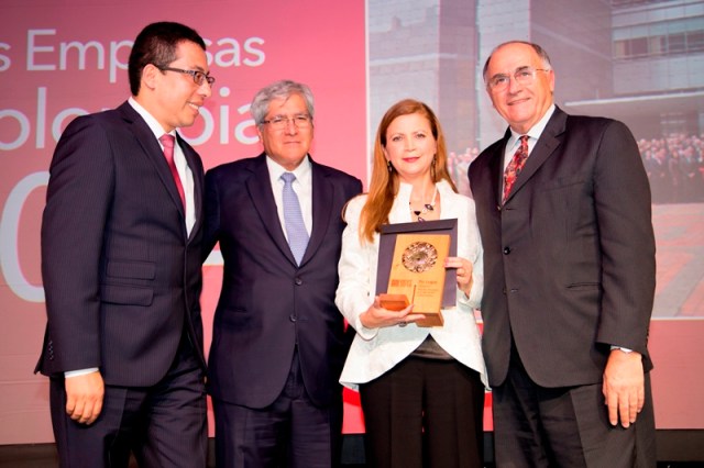 Izq-Der. Edgar Navarro, Luis A. Rojas, Leyda Vargas y Luciano Biondi,