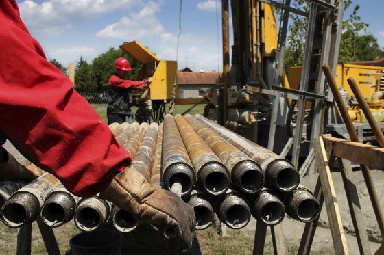 El 57% de las empresas estudiadas por la Supersociedades, aunque nos le fue tan mal en 2014, resultarían afectadas por la caída de los precios en 2015. / Archivo