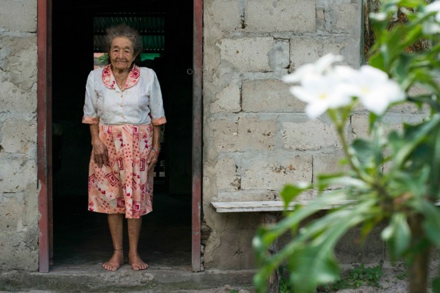 María del Carmen Casallas fue una de las mujeres que abandonaron la guerra del monte y ayudaron a construir el pueblo de Monterrey.