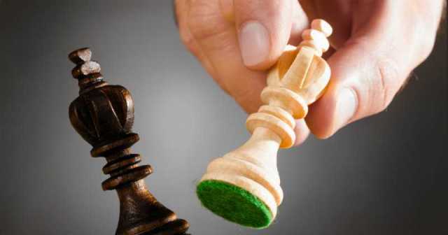 En la mitad de la pelea hay 50.000 empleados y negocios millonarios.