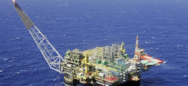 Plataforma-offshore-Petrobras-1110x510